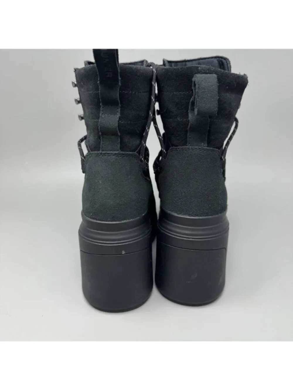 Hunter Discoverer Women’s Size 6 Black Heeled Ankle Boots